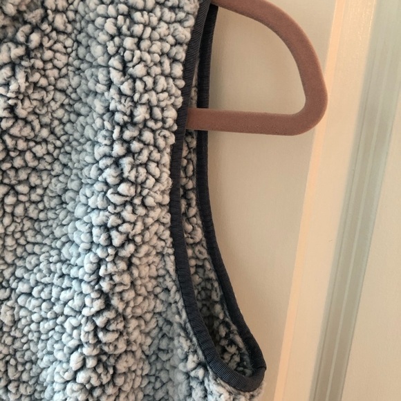 Thread & Supply Sherpa Vest Size S - Picture 8 of 15